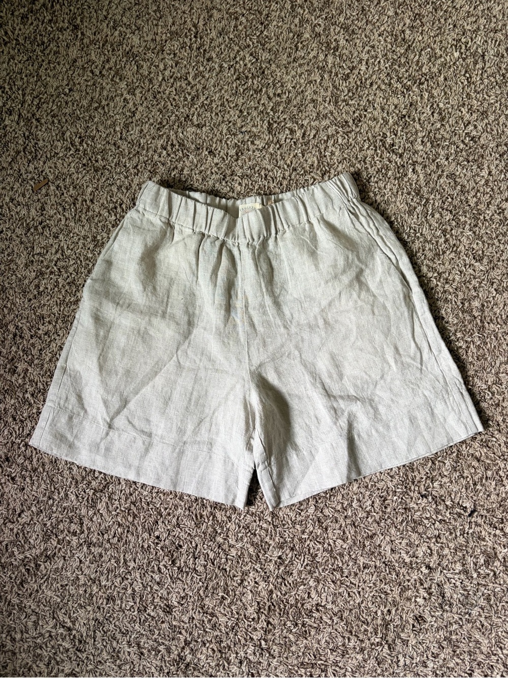Faherty Light Taupe Linen-Blend Elastic Waist Shorts
